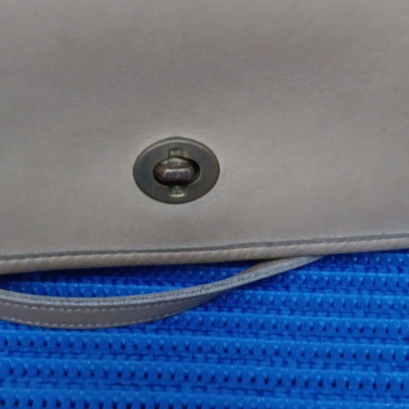 Coach - Picture 5 of 9